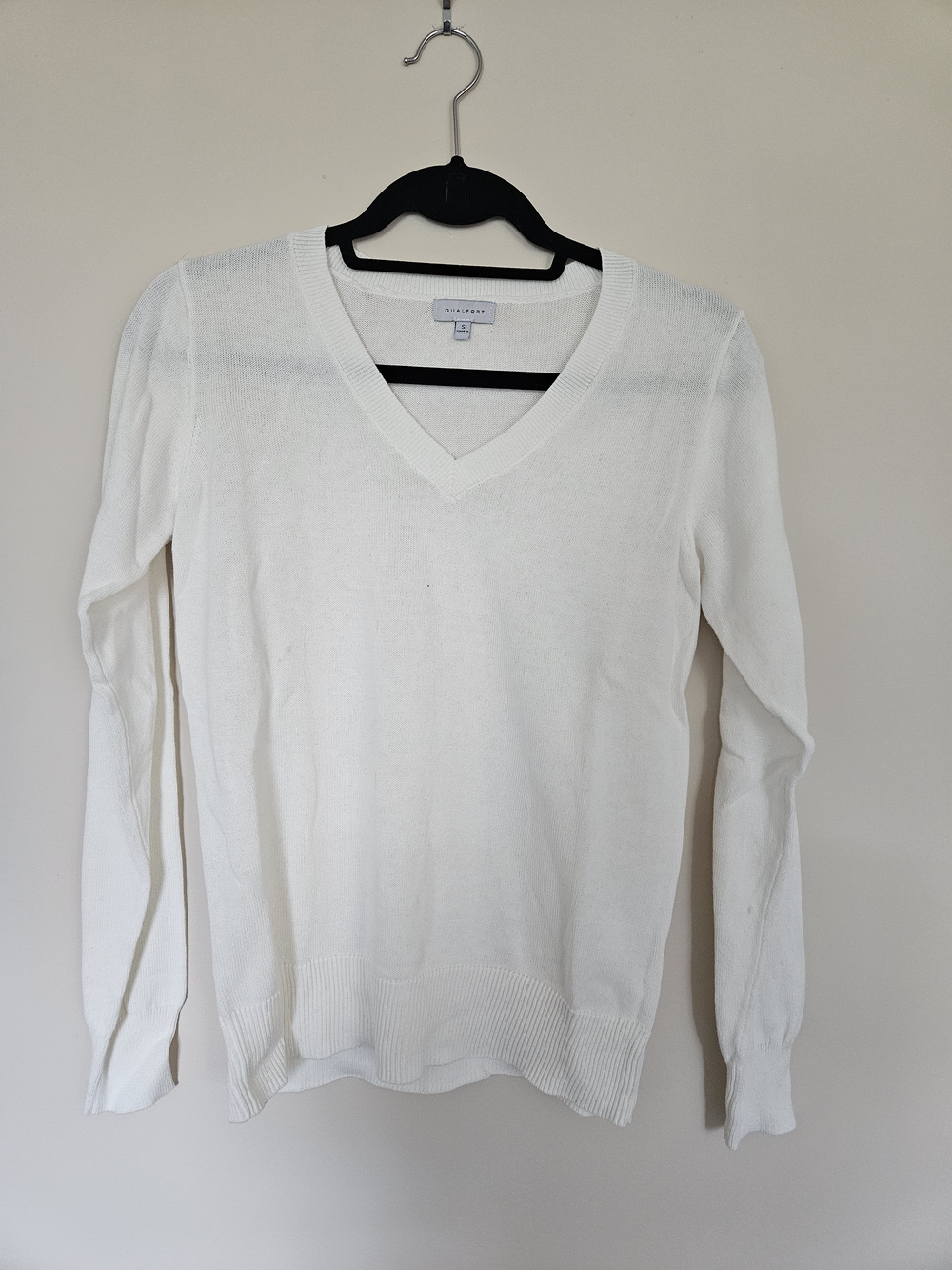 Soft Cream V-Neck Knit Sweater